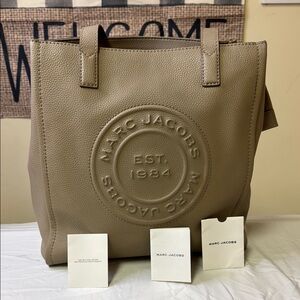 Marc‎ Jacobs Tan Shoulder Bag with Embossed Logo